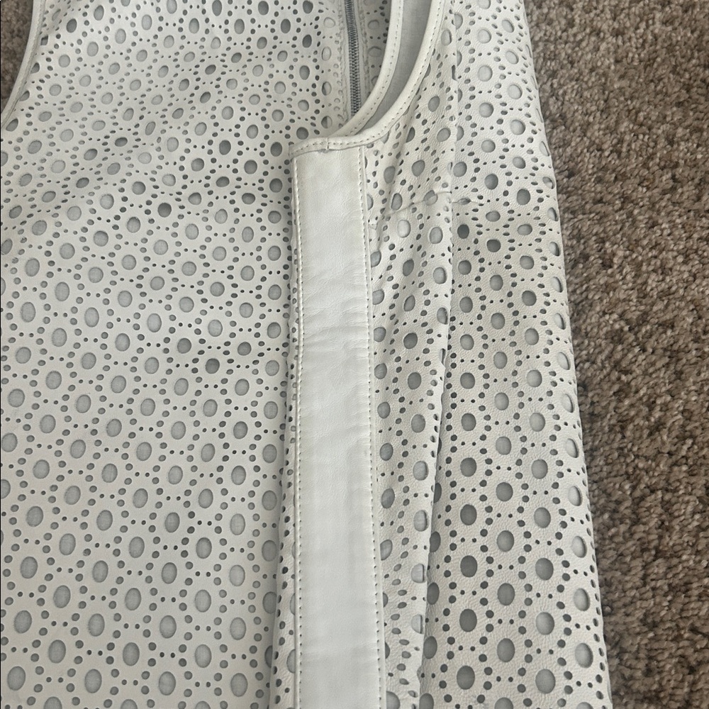 Theory laser cut sleeveless leather top - Picture 9 of 12